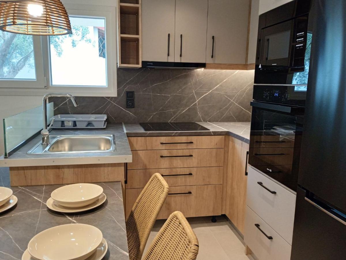 Q Luxury Rooms Paleros Exterior photo