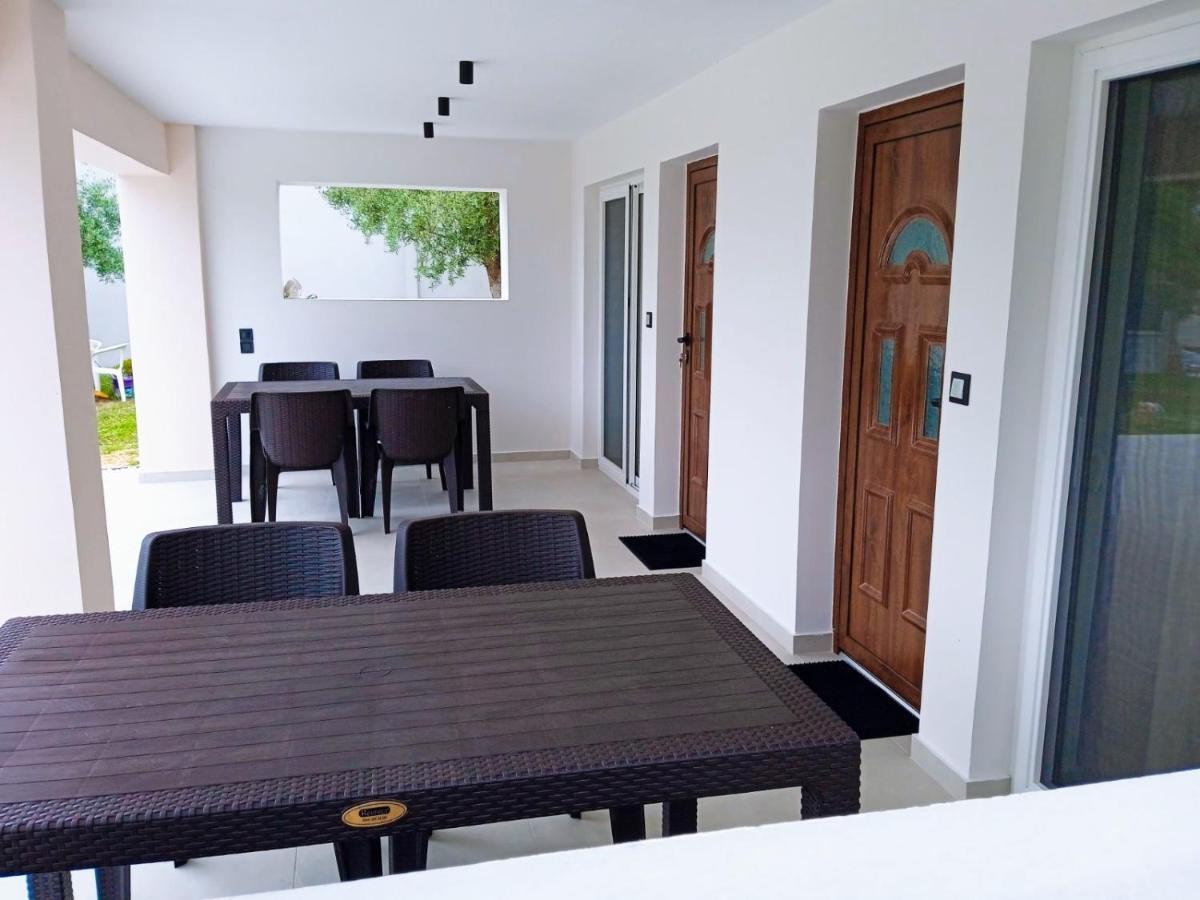 Q Luxury Rooms Paleros Exterior photo